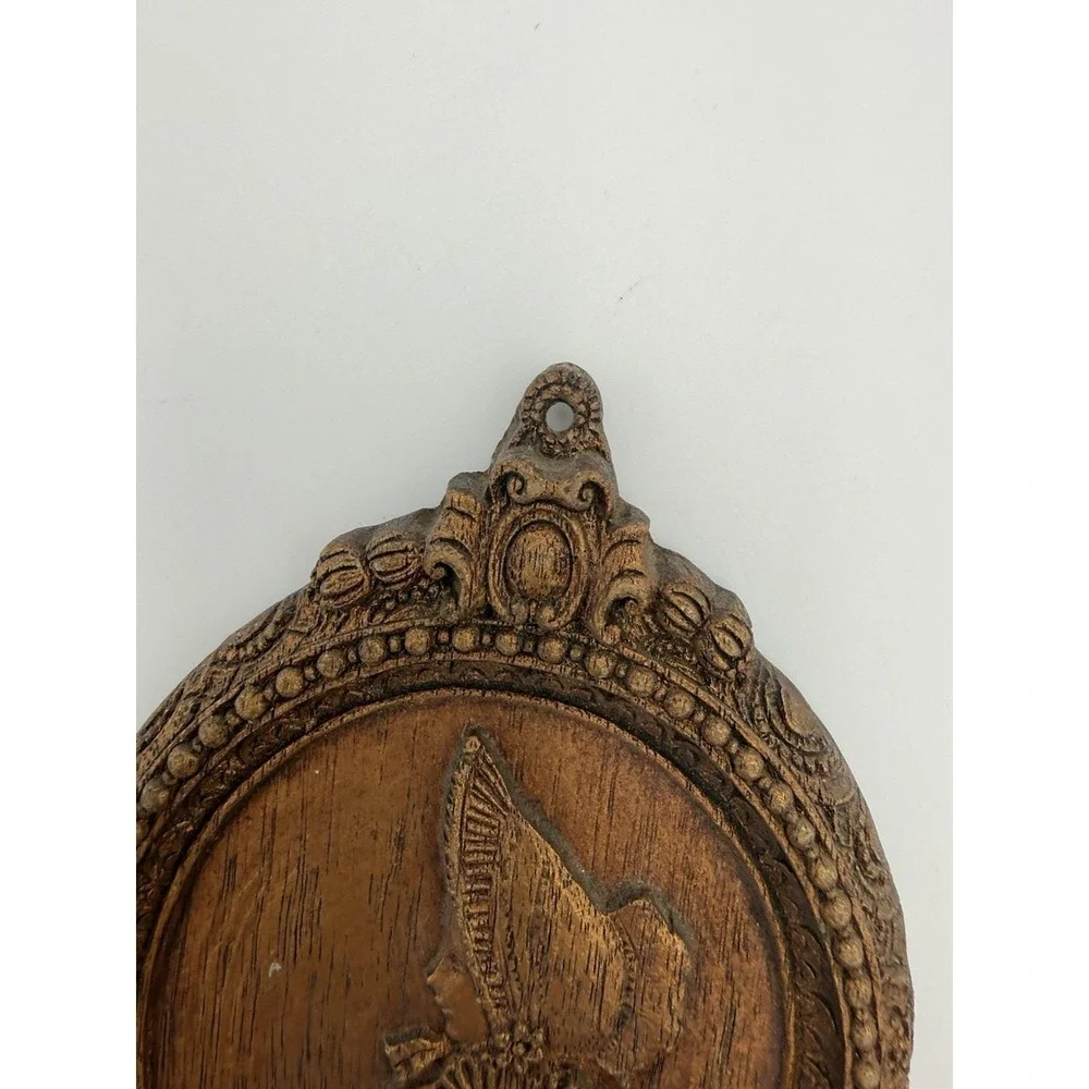 Vtg Victorian Plaque Set Man Women Bust Silhouette Wood Grain Wall Hanging *Flaw